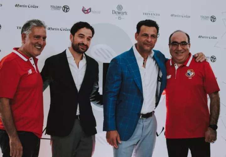 1.  Pedro Chaluja, Fabricio Lombardi, Bocci Maslov y Antonio Fernández. 