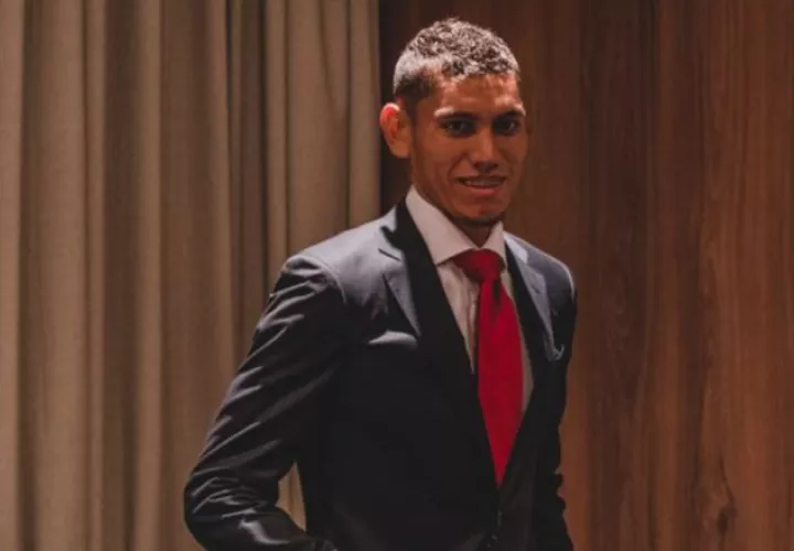 3.  Jugador  Valentín Pimentel.