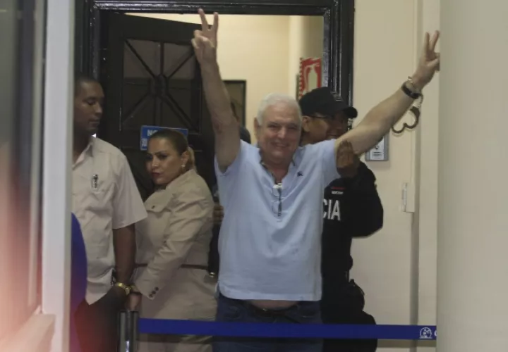 En diversas ocasiones, Ricardo Martinelli ha denunciado que esta siendo víctima de un proceso armado para anularlo políticamente.