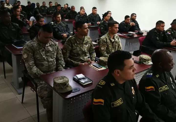 Miembros del Servicio de Protección Institucional (SPI) de Panamá durante los cursos de seguridad previos a la JMJ. Cortesía