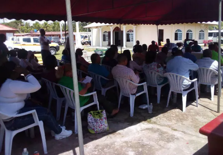 Reunión del Consejo provincial de Colón en la comunidad de Palmira en la Costa Arriba. Foto/Diómedes Sánchez