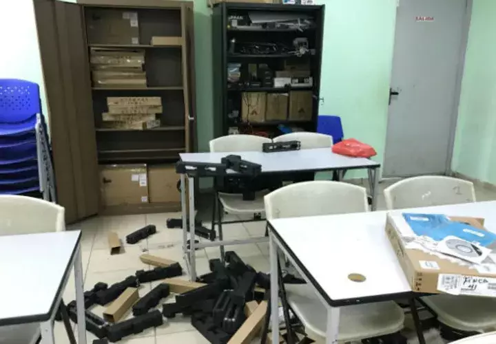 Los delincuentes revisaron y se llevaron todo lo que pudieron. Foto: Mayra Madrid. 