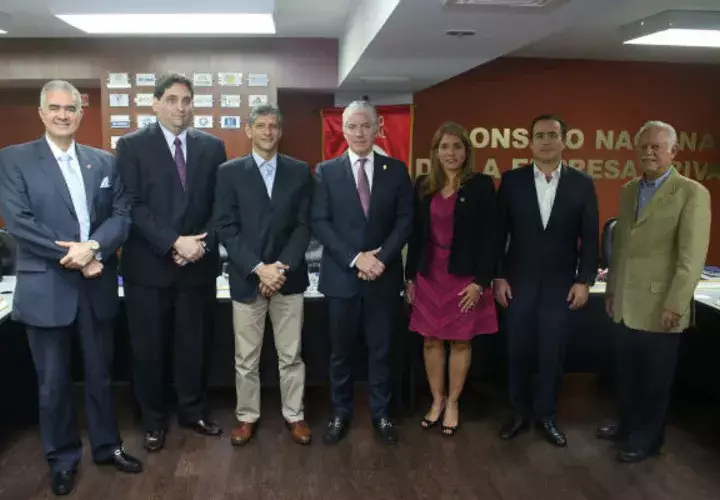 Resultó electo para un período más