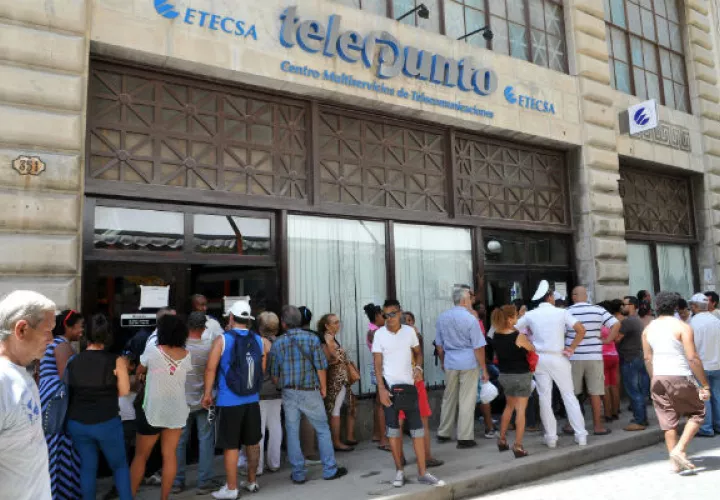 El correo se llevaba a través de otros países.