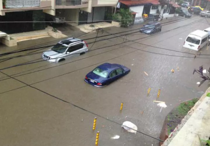 El empresario destacó que esto debe encender las alarmas, porque las inundaciones afectan a todos