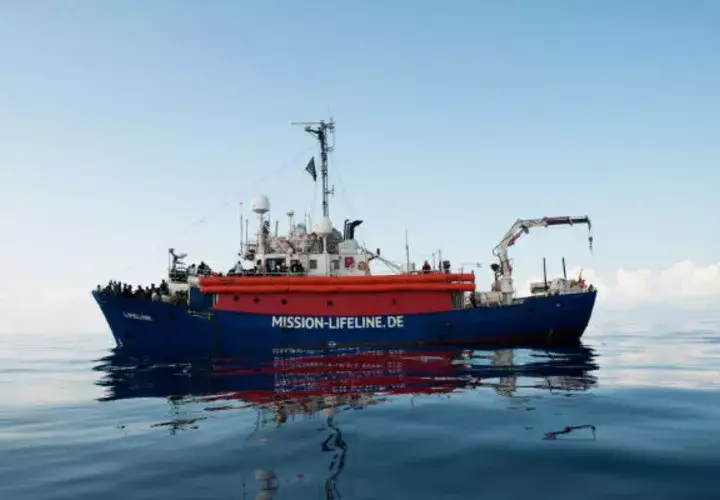 Italia sigue insistiendo en que no permitirá desembarcar a naves de ONG.
