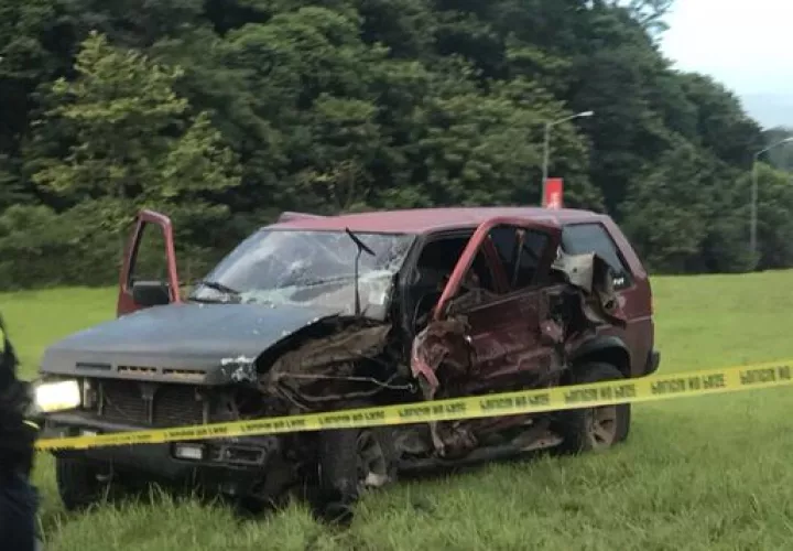 El accidente ocurrió el sábado en la Vía Centenario. 