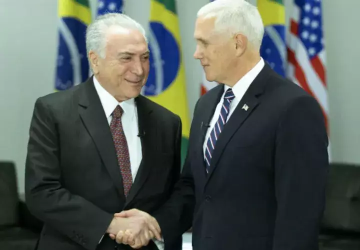 Michel Temer recibe en Brasilia al vicepresidente de EE.UU. Mike Pence.FOTO/EFE