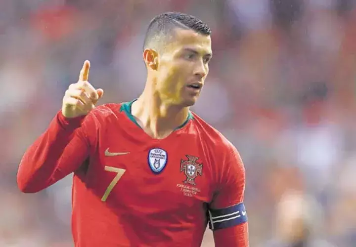 Cristiano Ronaldo es considerado uno de los dos mejores jugadores del mundo, es comparado con Lionel Messi. /Foto AP