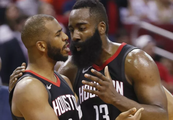 Paul y Harden. Foto AP