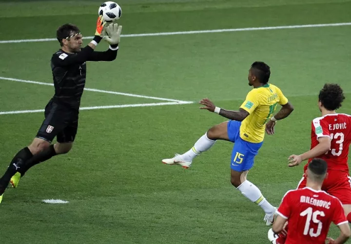 Paulinho tras anotar el 1-0. Foto EFE