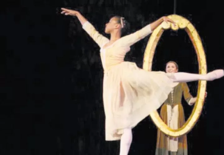 Estuvo cuatro años en el ballet nacional.