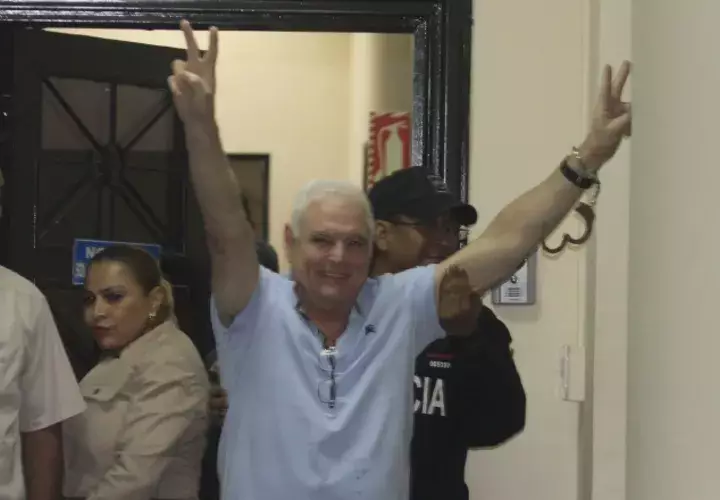 Carta en la que el Parlacen notifica oficialmente la renuncia de Ricardo Martinelli.