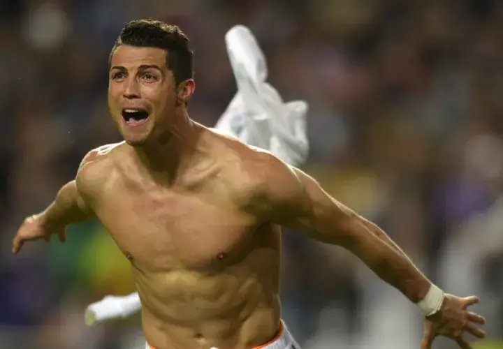 Nombre:   Cristiano Ronaldo dos Santos Aveiro