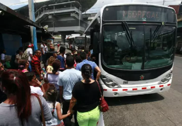 No hay orden en la salida de los buses según las rutas. /Foto: Archivo