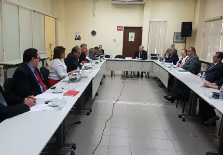 La Comisión de Estado por la Justicia recomienda ternas a Varela con base en la independencia de los candidatos a magistrados. /Foto Archivo