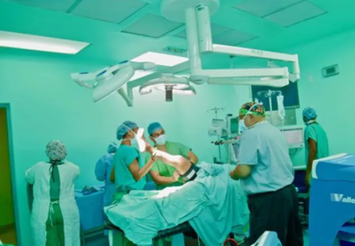 Durante las operaciones, utilizan los nuevos instrumentos. /Foto: Cortesía