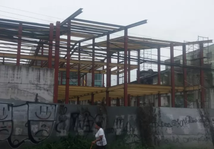 El Mercado Público de La Chorrera se encuentra en un 22.24%. La fianza de cumplimiento de los mercados de abastos y el Mercado  Público se cifra en 26.2 millones de dólares. /Foto Miriam Lasso