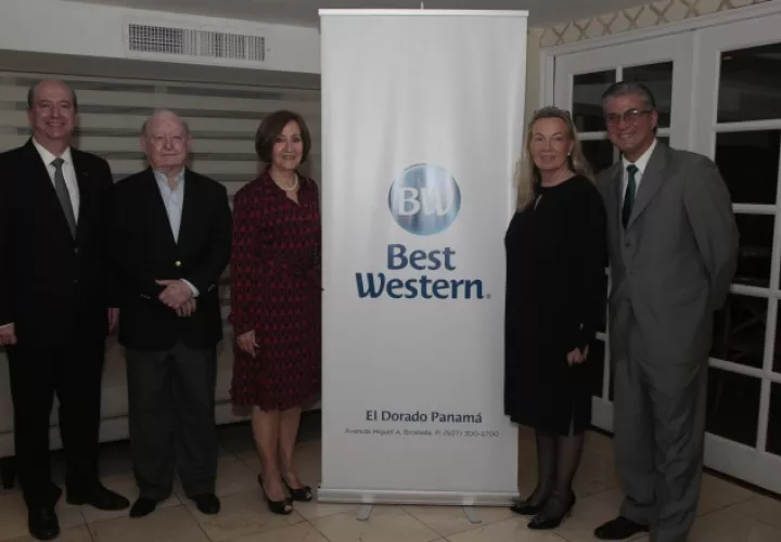 1.  Guillermo Quijano Durán, Billy Quijano, Mery Quijano, Suzi Yoder MacDonald y Richard Rehwaldt.