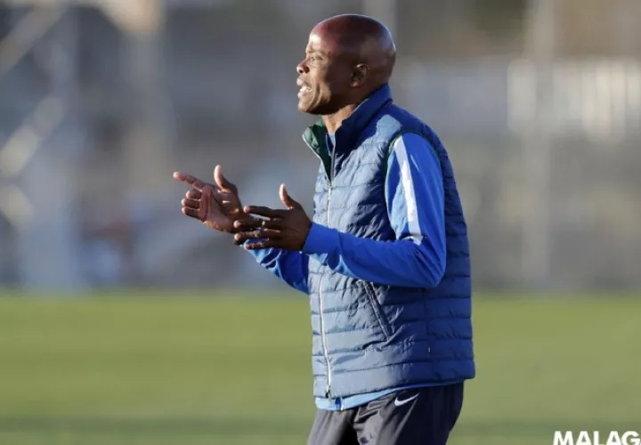 Julio Dely Valdés es el técnico de Atlético Malagueño. @MalagaCF