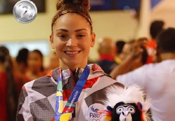 Carolena Carstens empezó  dominando el combate por la medalla de oro, pero al final no pudo con la cubana. Cortesía