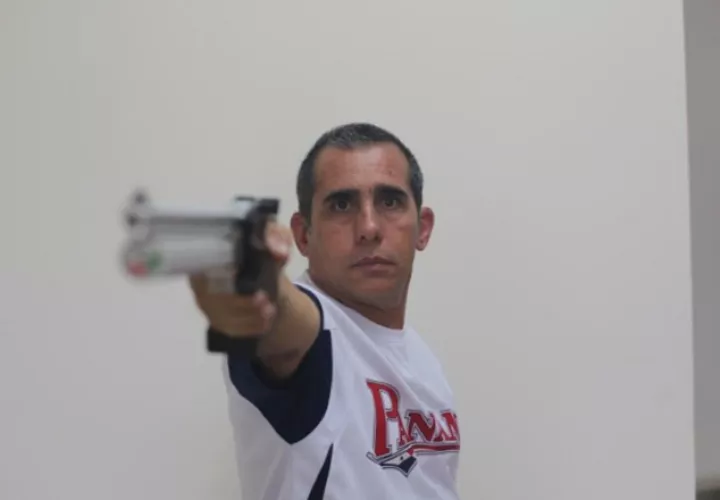 David Muño, en la modalidad de pistola en 50 metros. /Foto Archivo