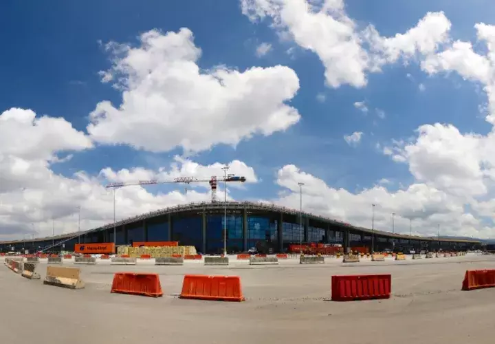 Por el aeropuerto de Tocumen transitan diariamente unos 43 mil pasajeros en 400 vuelos. /Foto Cortesía