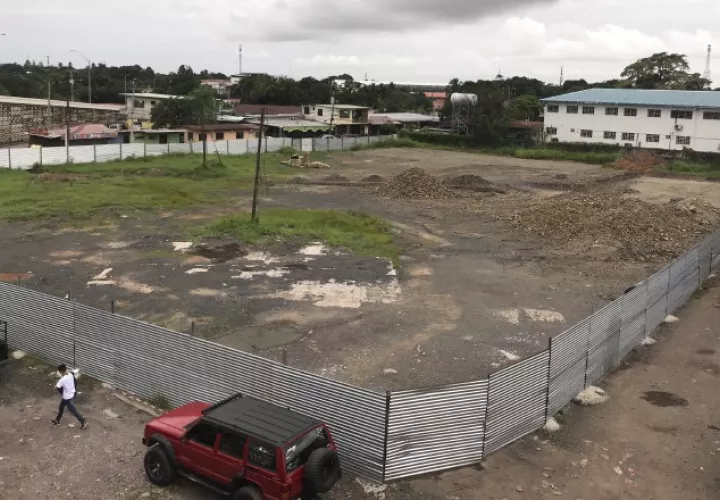 Los encargados de la obra no han presentado ningún plano sobre el proyecto y no han pagado impuestos. Foto/Víctor Eliseo Rodríguez