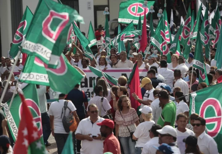 Precandidatos del CD intensifican su campaña a trece días de las primarias presidenciales. 