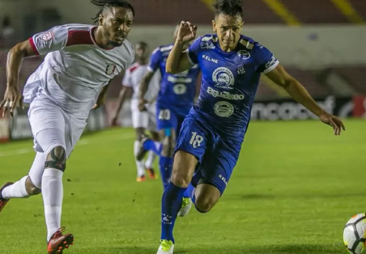 El partido se realizó en el estadio Rommel Fernández Gutiérrez. Twitter