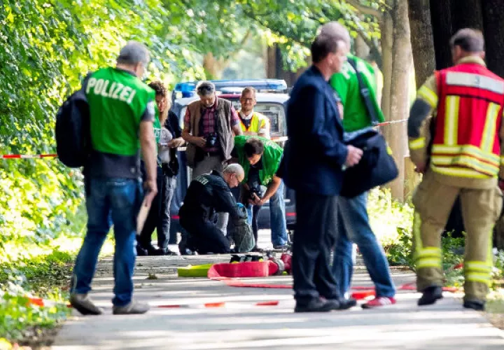 La Policía de la ciudad ha informado que desarrolla un fuerte operativo en la zona donde ocurrió el ataque.