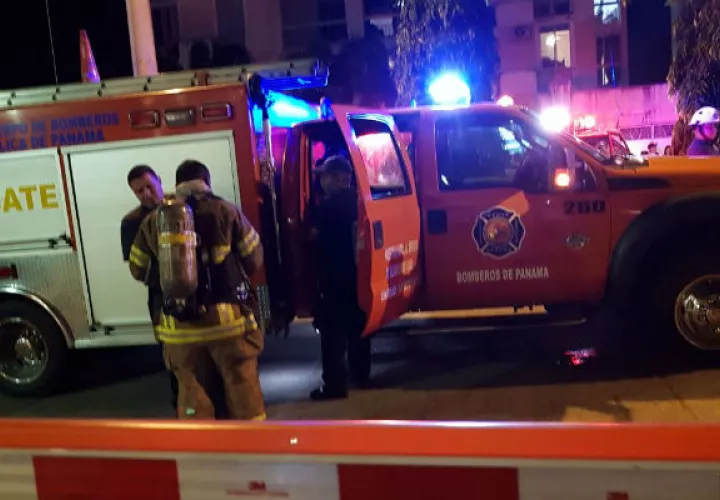 Las personas afectadas fueron atendidas por paramédicos del Sume 9-1-1.  Foto: Cortesía @EmergenciaPty