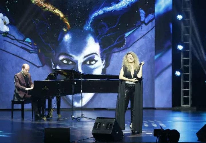 Erika Ender estaba radiante y disfrutó cantar con su público. Foto Josué Arosemena.