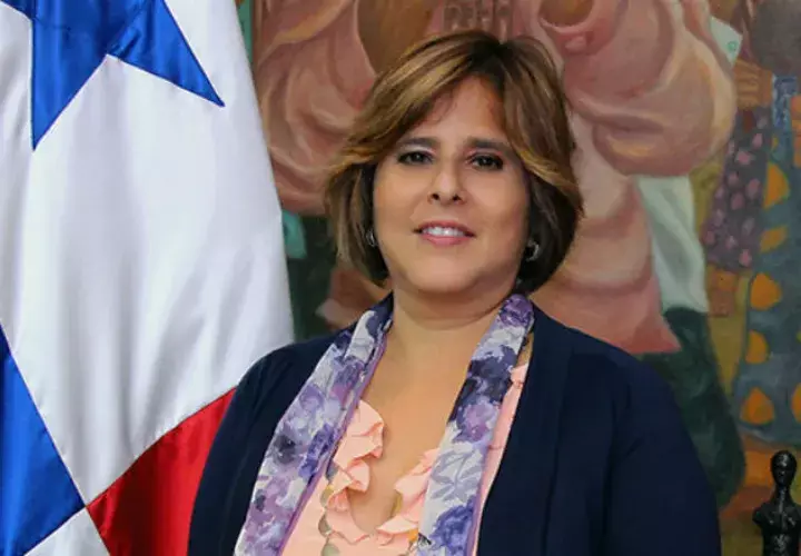 Preside la Junta Directiva de Caja de Ahorros y de la Empresa de Generación Eléctrica S. A.