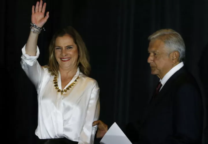 Beatriz Gutiérrez Müller, está casada con López Obrador desde hace 12 años. FOTO/EFE