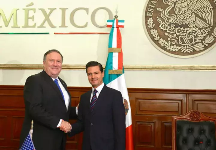De acuerdo con el comunicado, en el encuentro en la residencia oficial de Los Pinos hablaron también de la negociación del Tratado de Libre Comercio de América del Norte.