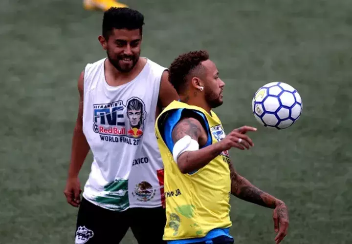 Neymar se queda en el PSG.