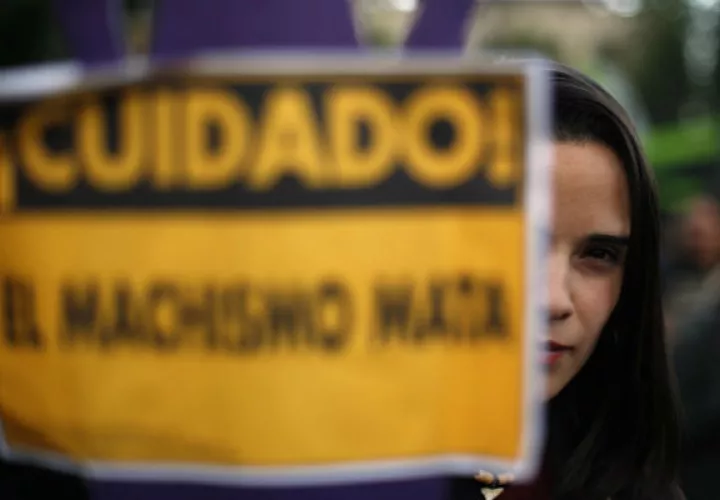 La agresión ocurrió el viernes por la noche en la periferia de la norteña ciudad de Cajamarca, donde la víctima regentaba un puesto ambulante de comida.