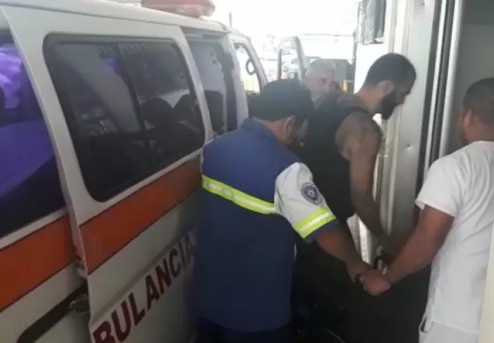 El adulto fue trasladado a la policlínica Gustavo A. Ross, en David. Foto: Mayra Madrid. 