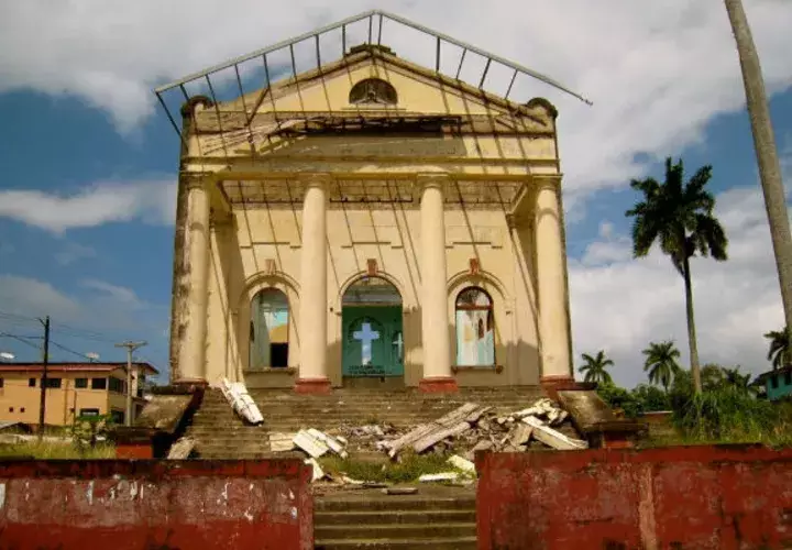 Antigua Iglesia La Unión donde fue encontrado el cadáver. Foto: Diómedes Sánchez. 