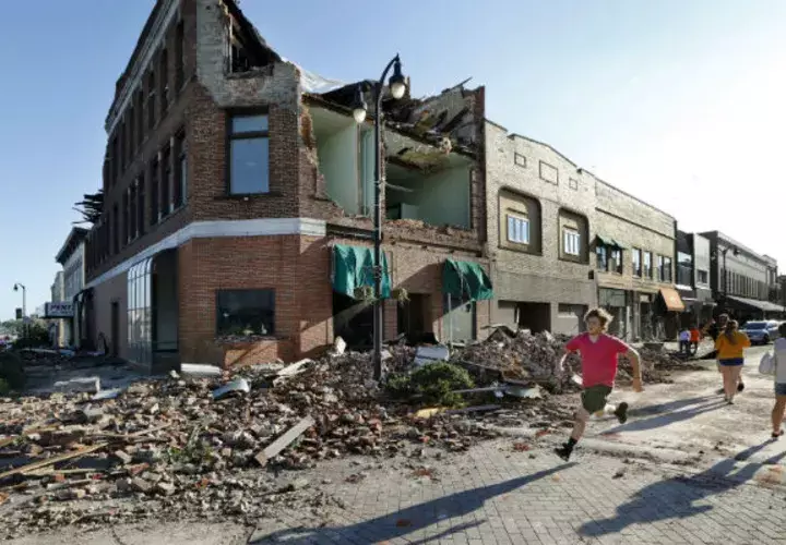 Numerosos edificios fueron dañados en Marshalltown. Fotos: AP.