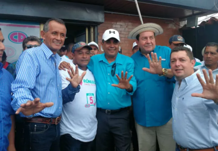 miembros del CD en Veraguas se postulan para los diversos cargos de elección. 