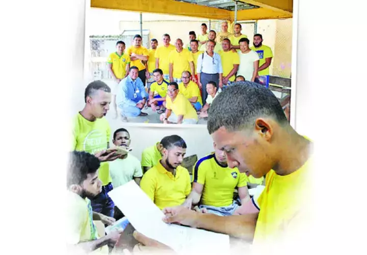 Detenidos de la cárcel de La Chorrera tienen un grupo de lectura que les permite viajar a mundos diversos