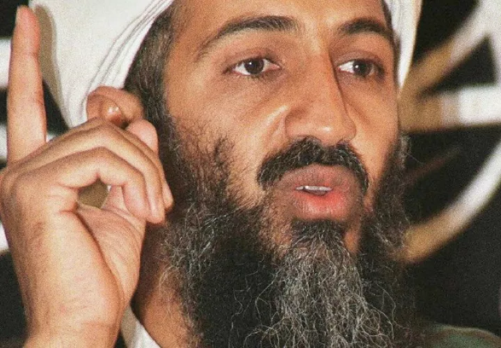 Osama bin Laden se radicalizó mientras estudiaba Economía en la Universidad Rey Abdulaziz de Yeda.