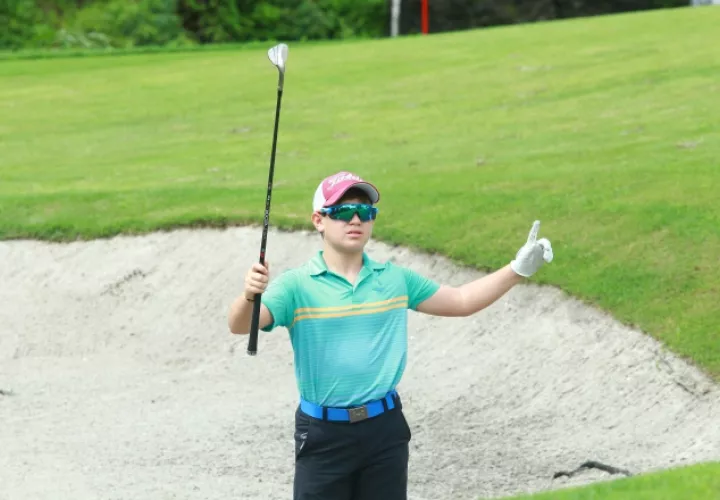 El panameño Samuel Durán terminó tres bajo el par de la cancha del Talamore Golf Club. /Foto Anayansi Gamez