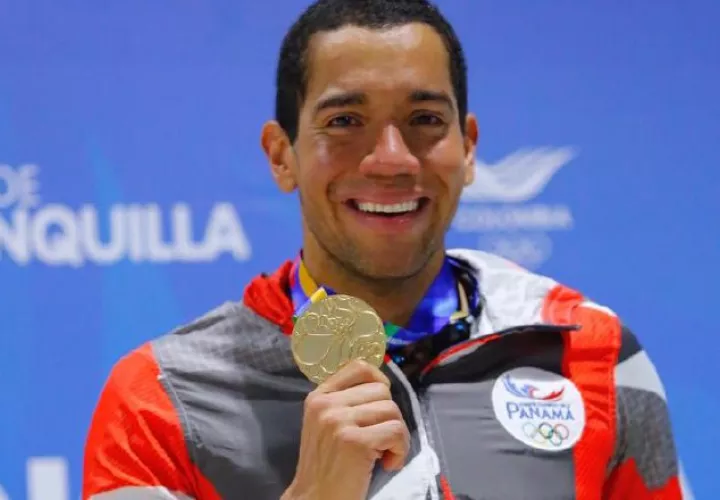 Crespo, oro en natación: Edgar Crespo dio a Panamá su primera medalla de oro en los juegos de Barranquilla, al subir a lo más alto del podio en los 50 metros pecho.