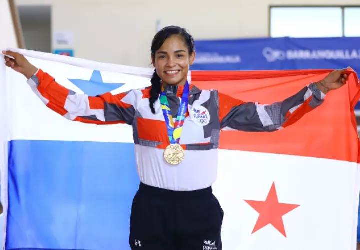 Jiménez subió a lo más alto: Panamá obtuvo su segunda medalla de oro en los juegos de Barranquilla 2018 gracias a la judoca Kristine Jiménez en los 52 kilogramos, quien venció en la final a la cubana Nahomys Acosta