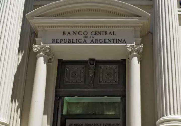 No es el primer salto que pega la divisa estadounidense en el mercado argentino este año. /Foto Cortesía