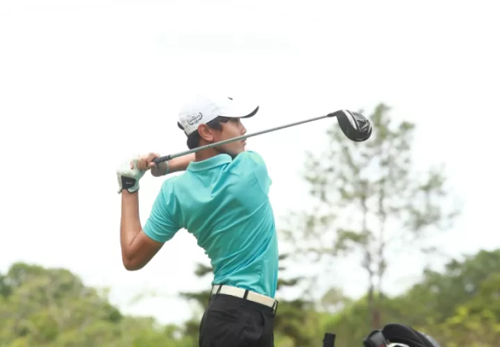 Allen Tan ocupó el primer lugar en la categoría de los 15-18 años. /Foto Anayansi Gamez