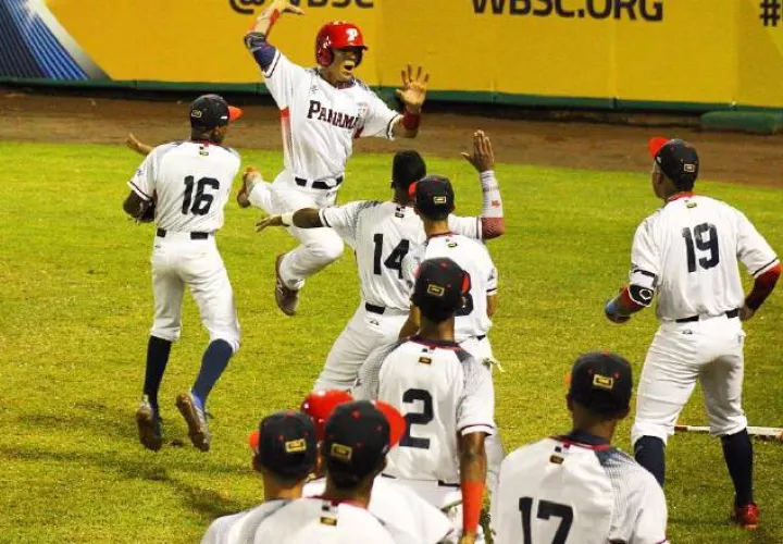 Panamá avanza a la siguiente ronda del Mundial de Béisbol Sub-15 con marca de 1-1. /Foto Cortesía